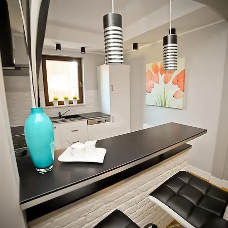 Sopocka Rezydencja - Apartament Turkusowy סופוט